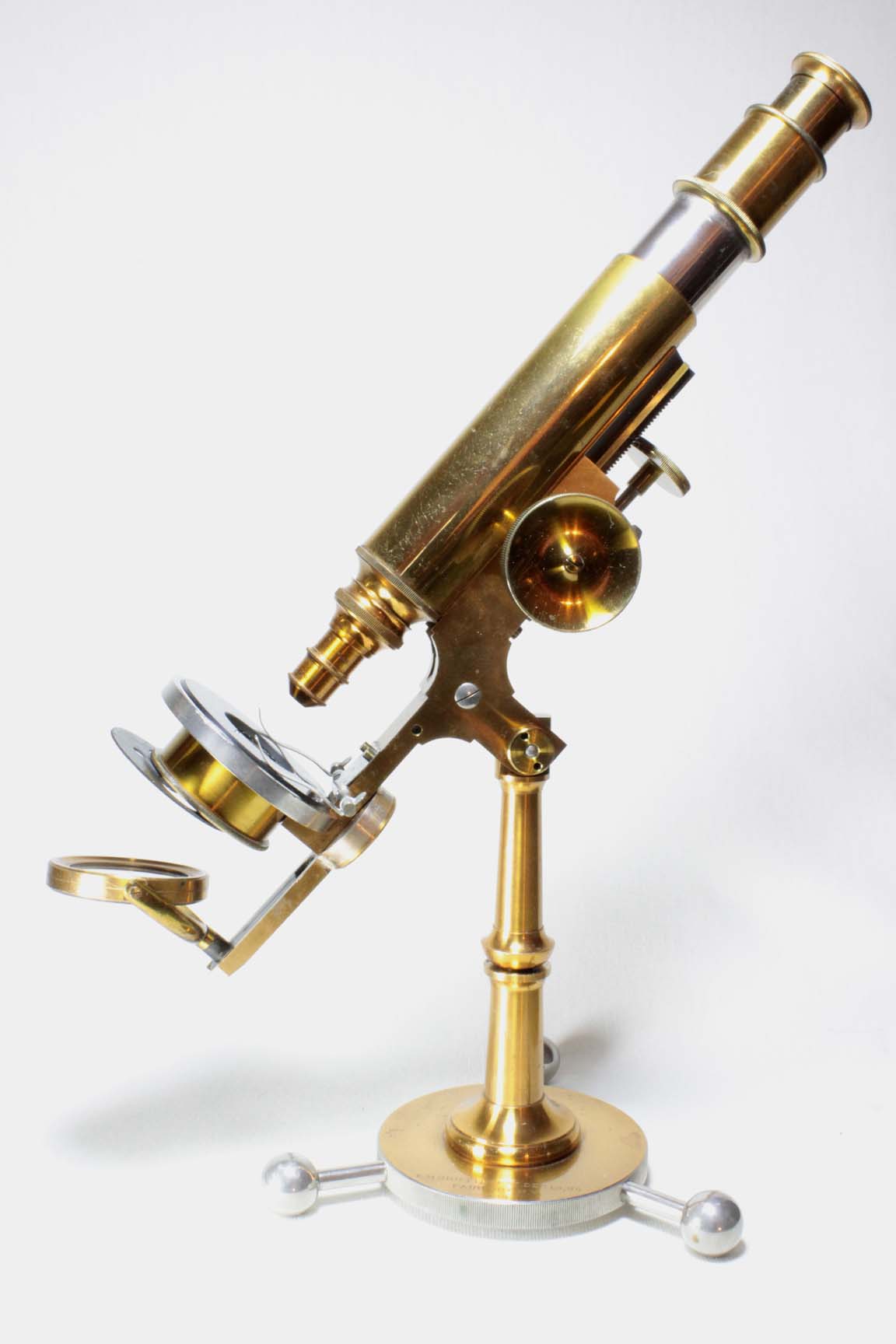 Improved Griffith Club microscope