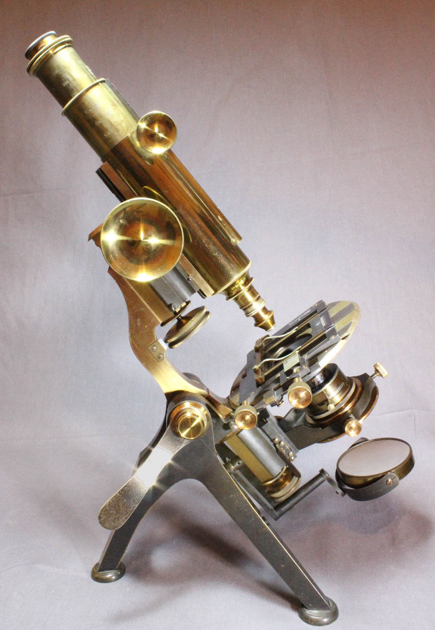 Nelson-Curties Microscope right side