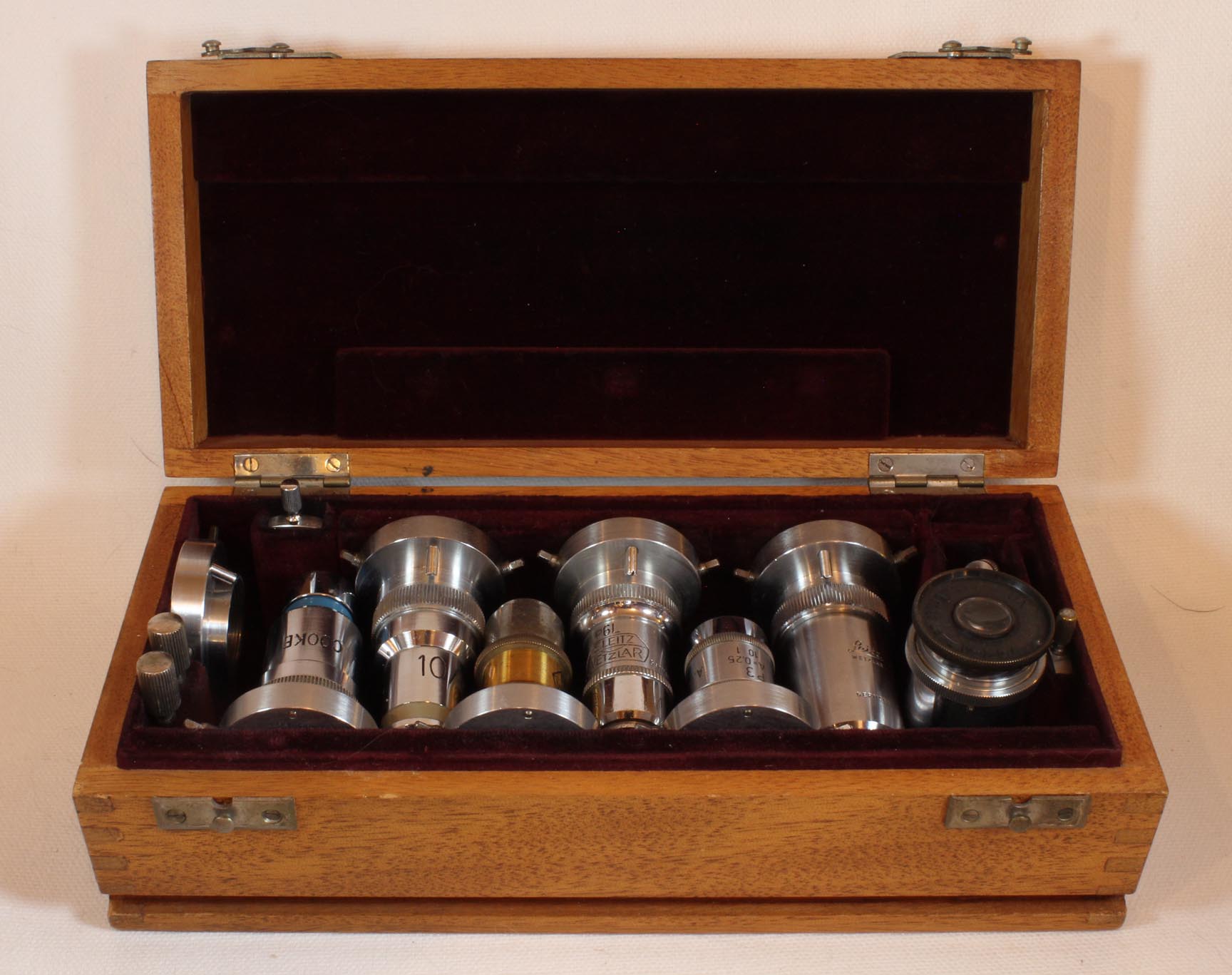 Leitz Pol Microscope accessories