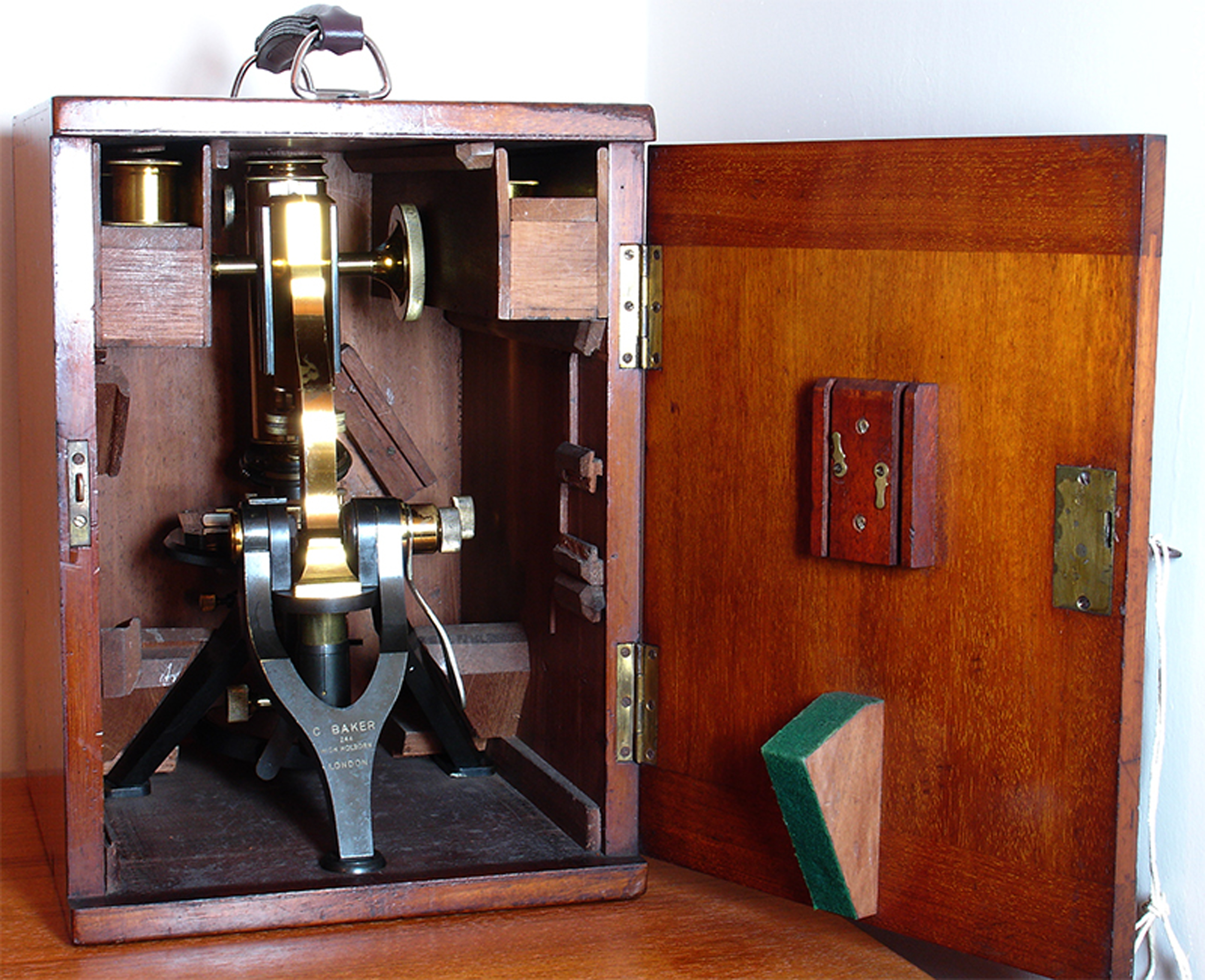 Nelson-Curties-Baker Microscope in Original Case