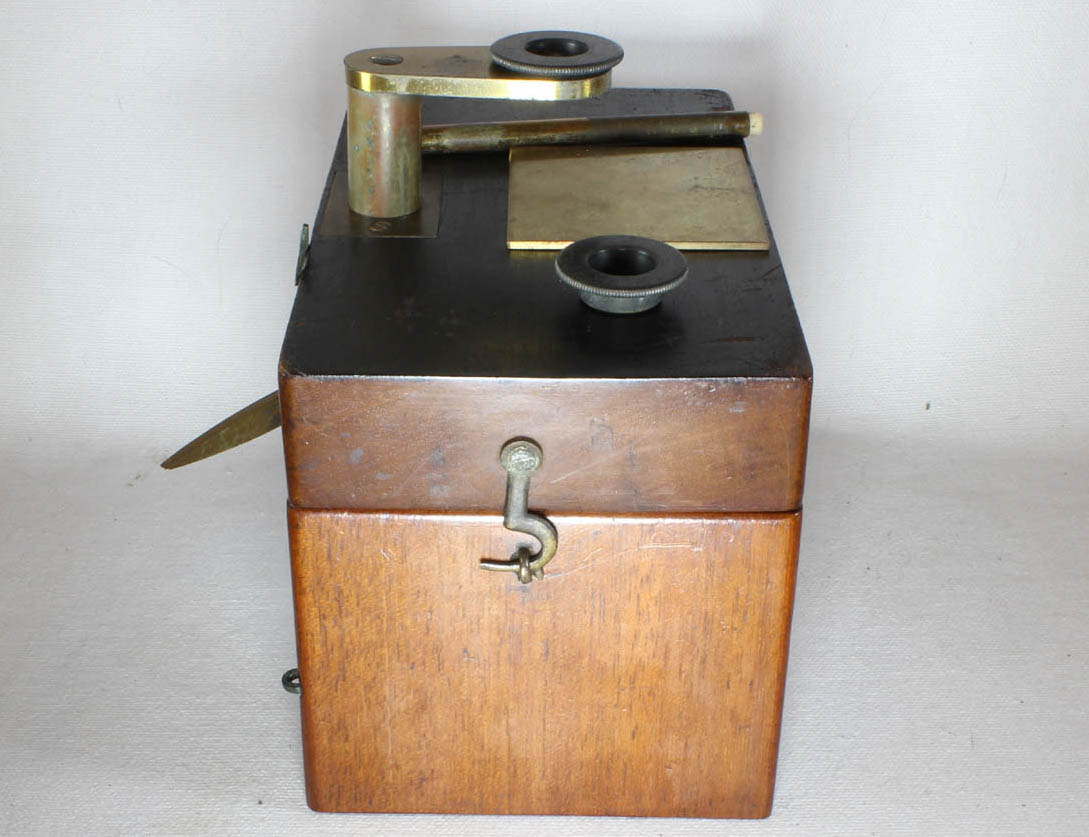 Queckett Dissecting  Microscope, early form