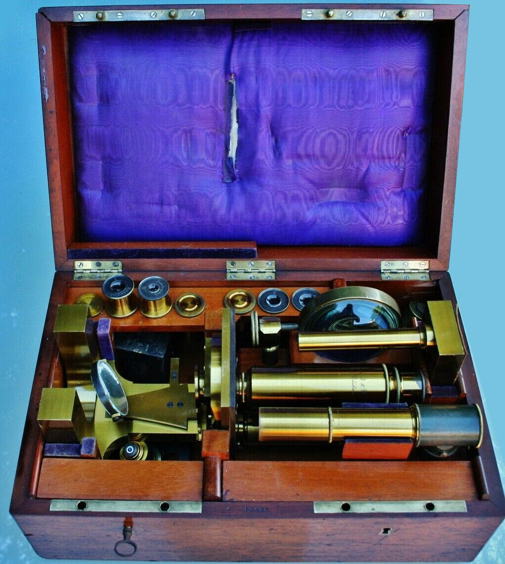 Hartnack Grand microscope Case inside