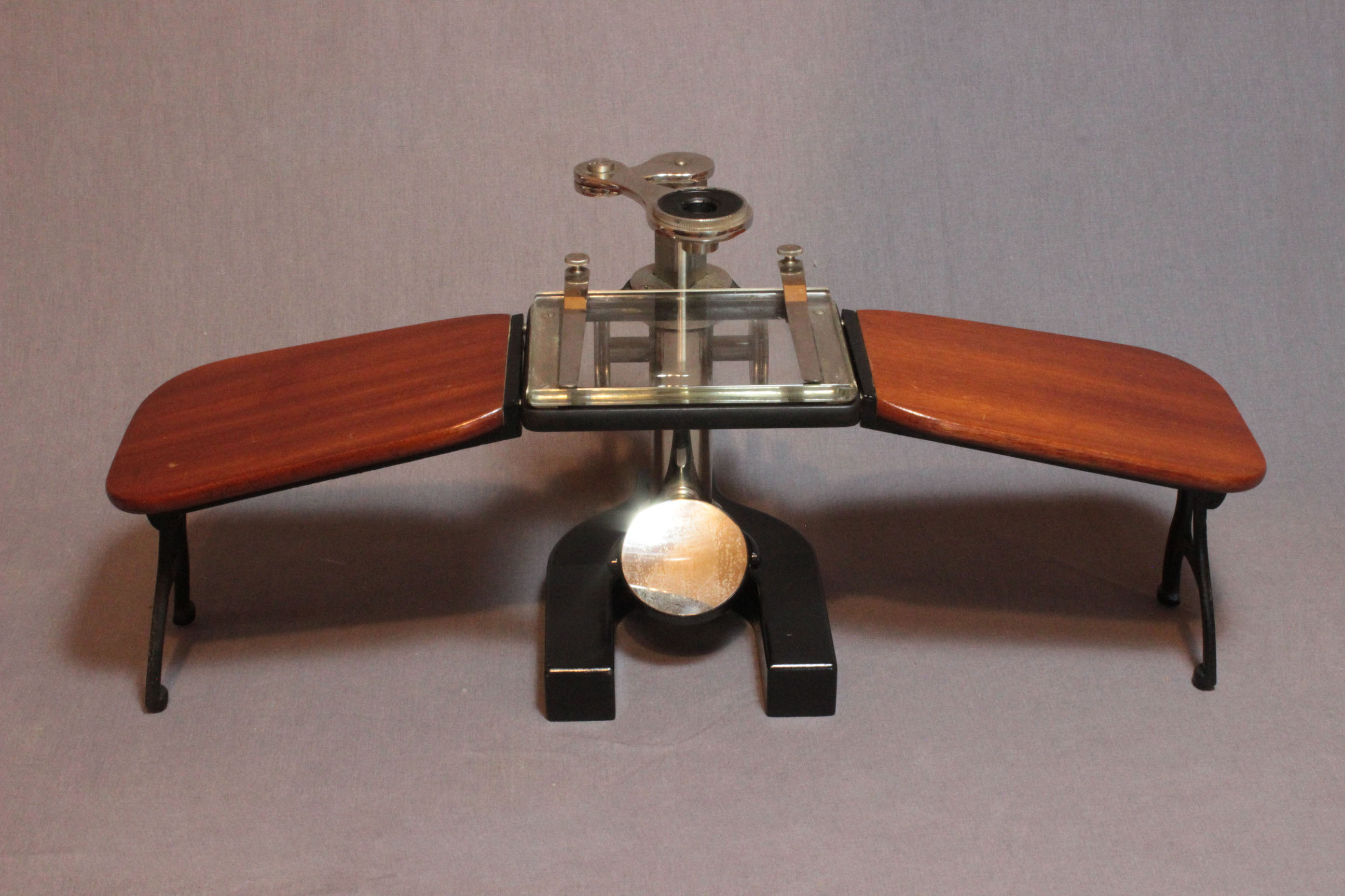 B and L Dissecting Micro