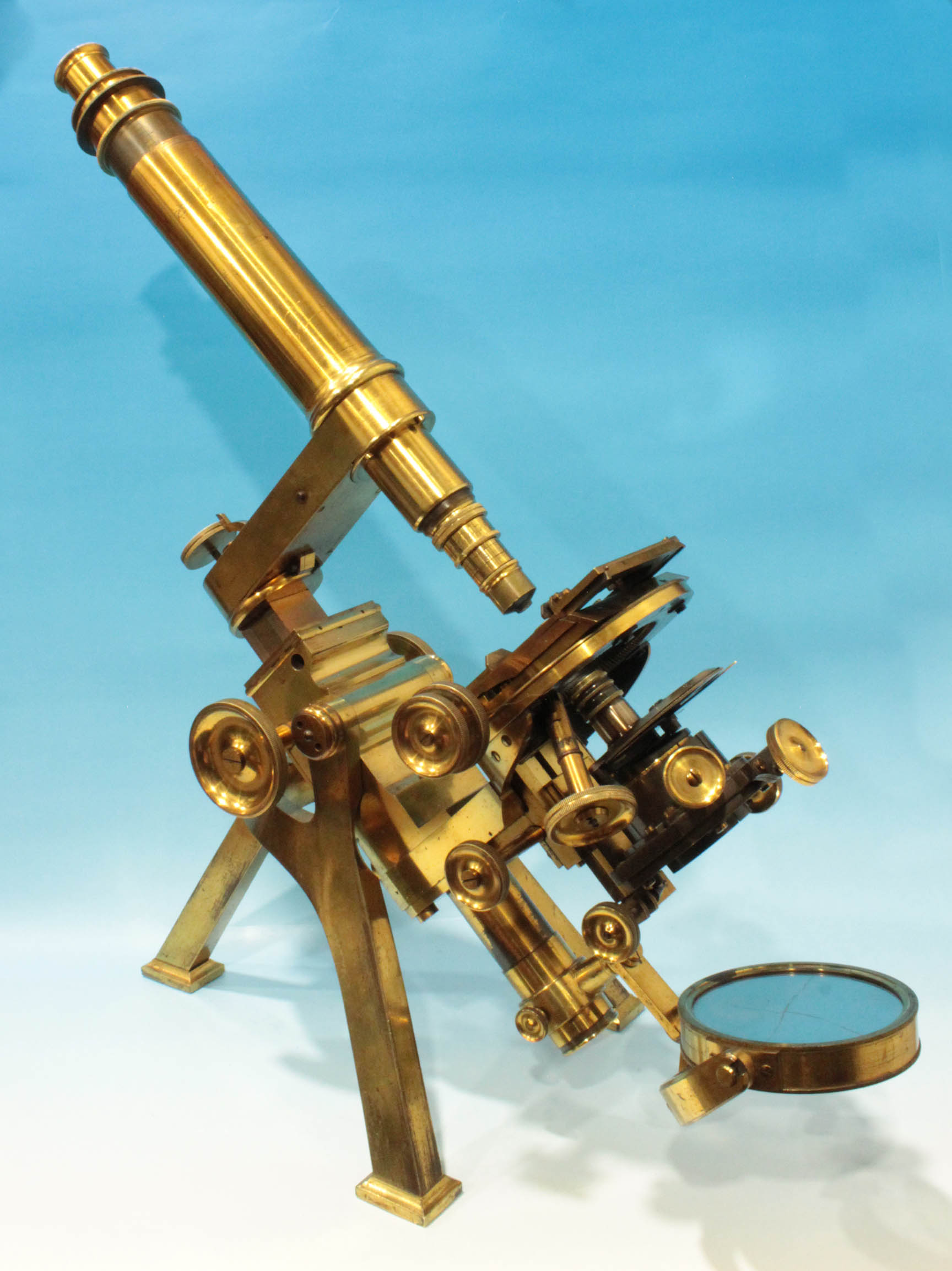 p and l Microscope
