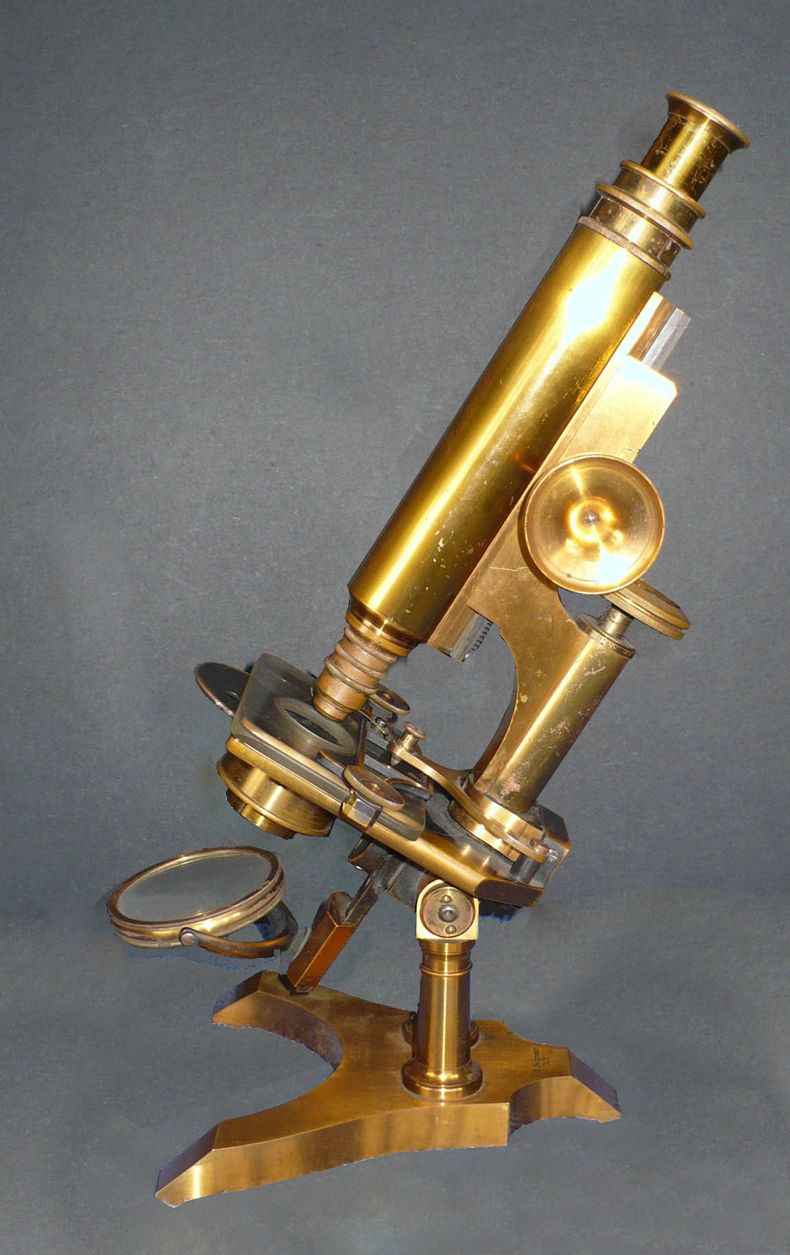 Schrauer microscope